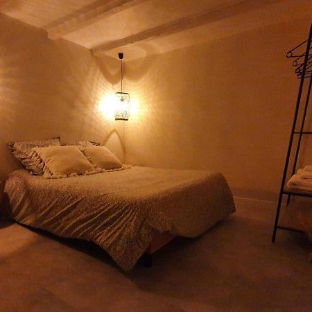 Logement Chaleureux Avec Parking Gratuit Oyre エクステリア 写真