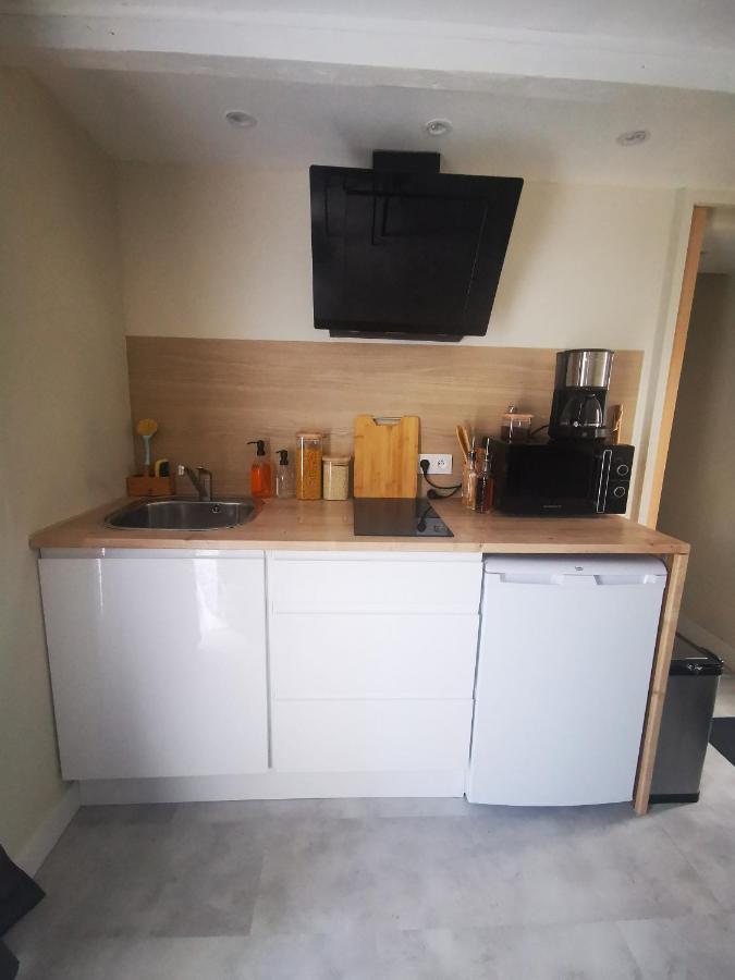 Logement Chaleureux Avec Parking Gratuit Oyre エクステリア 写真